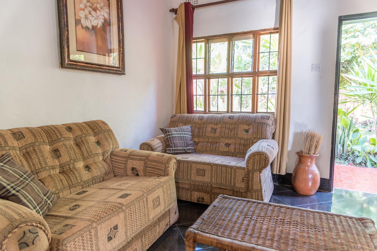 Okavango Lodge Livingstone Bagian luar foto